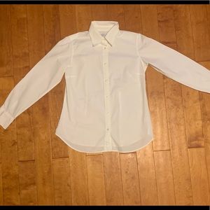 Gap white button down maternity shirt S